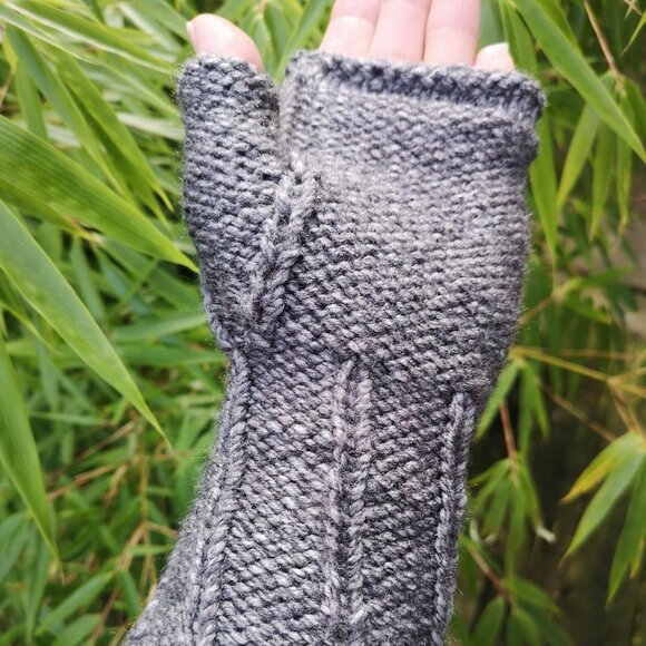 Snowflake Obsidian Inside Out Fingerless Gloves Mitten Handmade in Canada - Picture 4 of 7